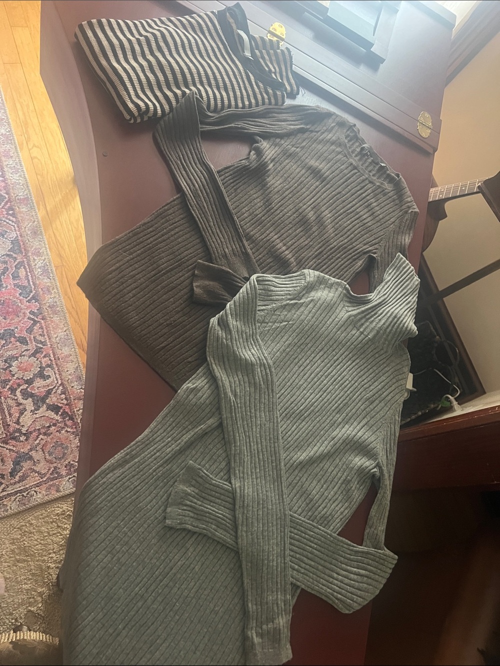 Three long sleeve VINCE sweaters
Two are XS
One is S